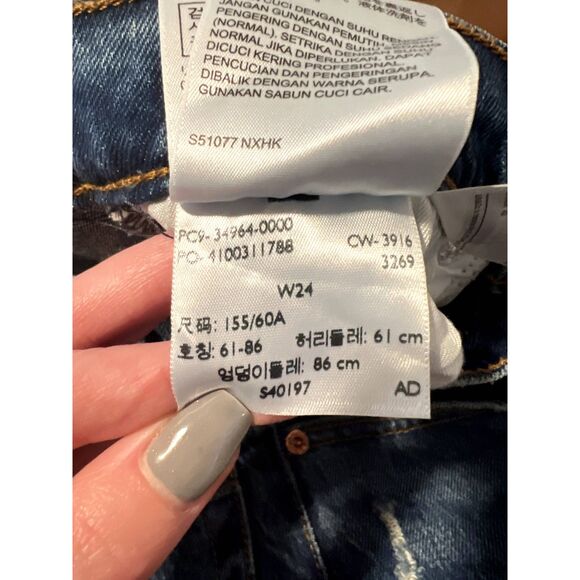 Levi's Premium Wedgie Fit Straight Women's Jeans Raw Hem Lasting Impression 24 - Picture 11 of 11